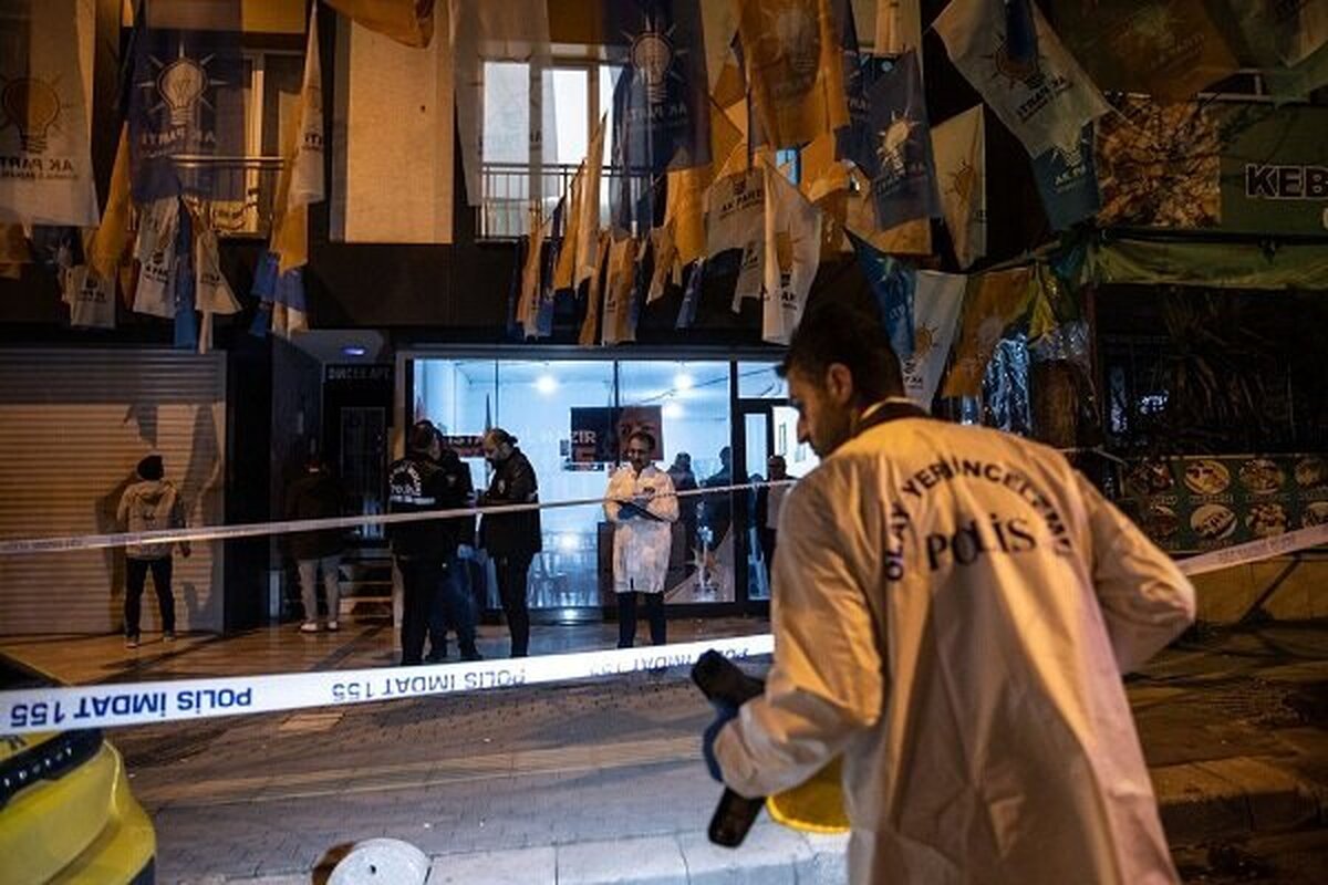 حمله افراد ناشناس به دفتر حزب اردوغان در استانبول