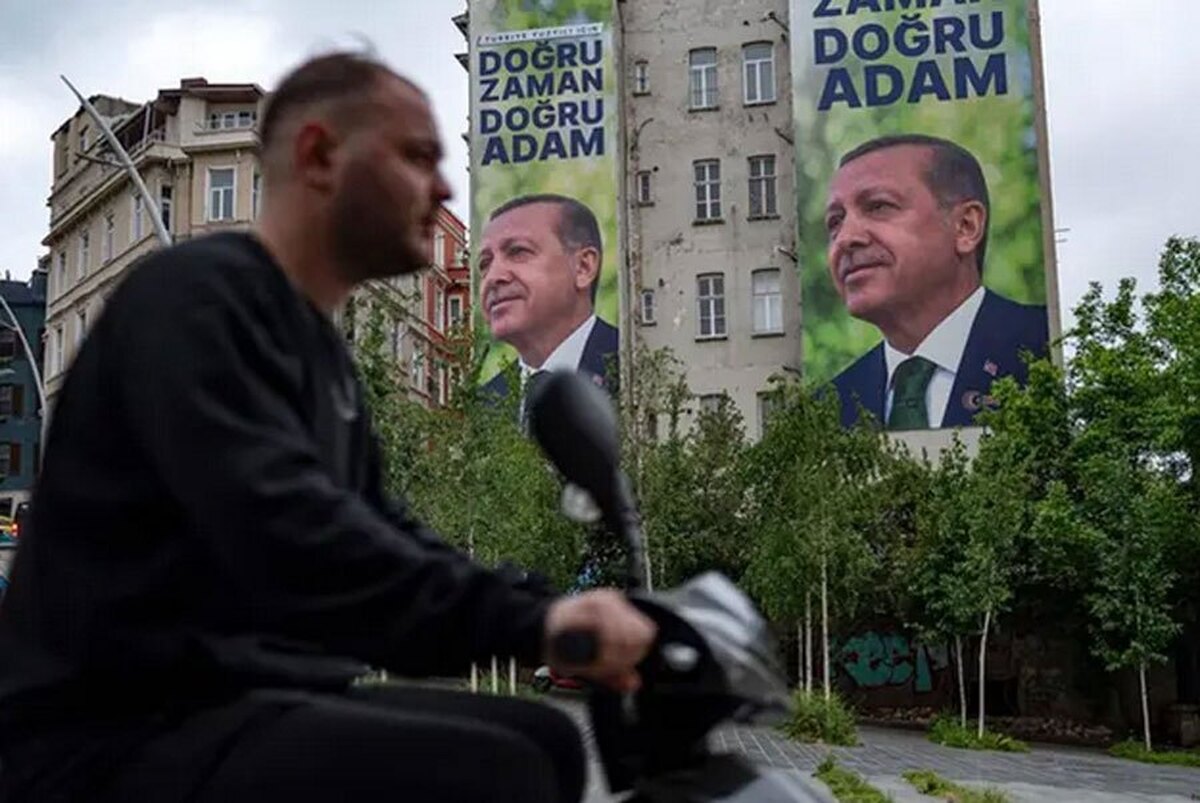 تیپ متفاوت طرفداران اردوغان و قلیچدار اوغلو (+عکس)