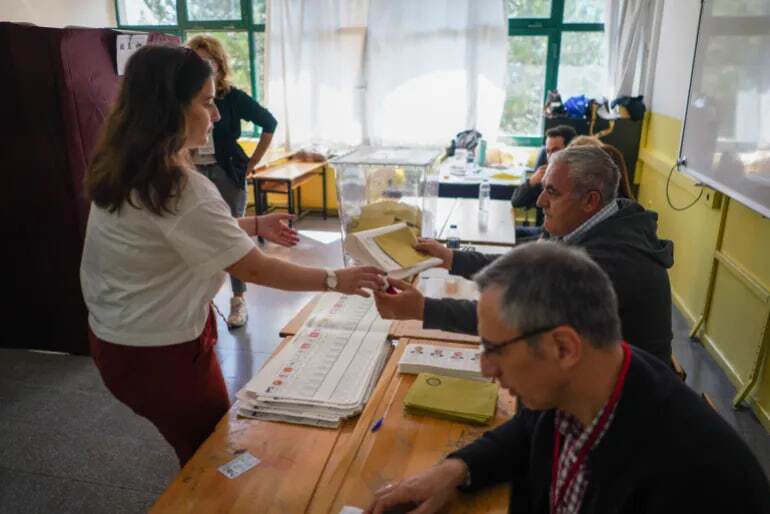 انتخابات ترکیه (عکس) انتخابات ترکیه (عکس)