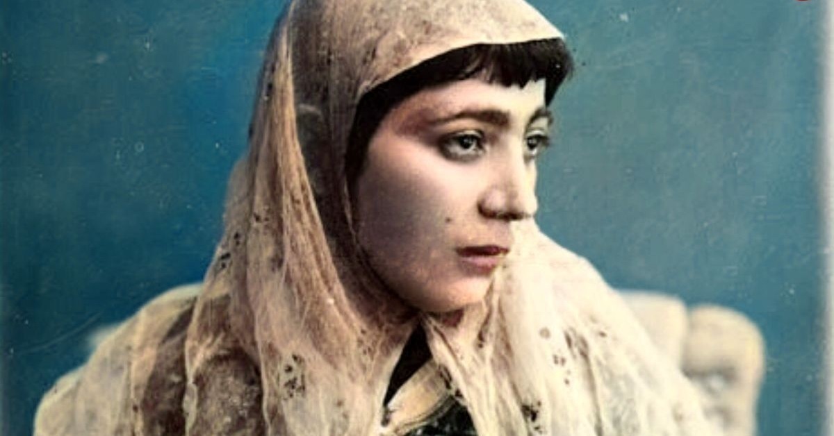 این زن زیبای مرموز در عکس‌های قاجاری کیست؟ (+عکس)