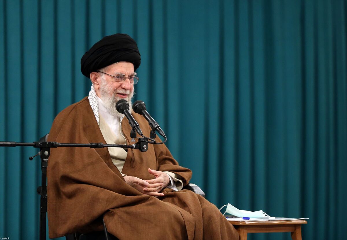 یک جاهایی باید انعطاف داشت / انعطاف یعنی با صخره نمی جنگیم؛ راهی برای عبور می یابیم/ مواردی از «دیپلماسی التماسی» در طول این سال‌ها داشتیم