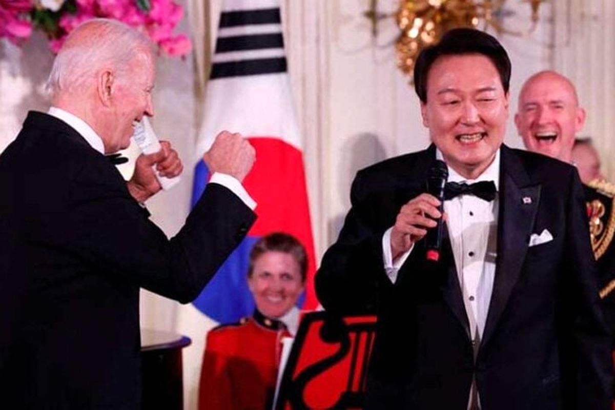 آواز خوانی رئیس جمهور کره جنوبی در کاخ سفید (فیلم)