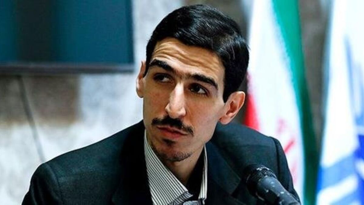 واکنش نماینده تهران به خبر رشوه گرفتن مجلسی ها: نماینده مدعی عذرخواهی کند