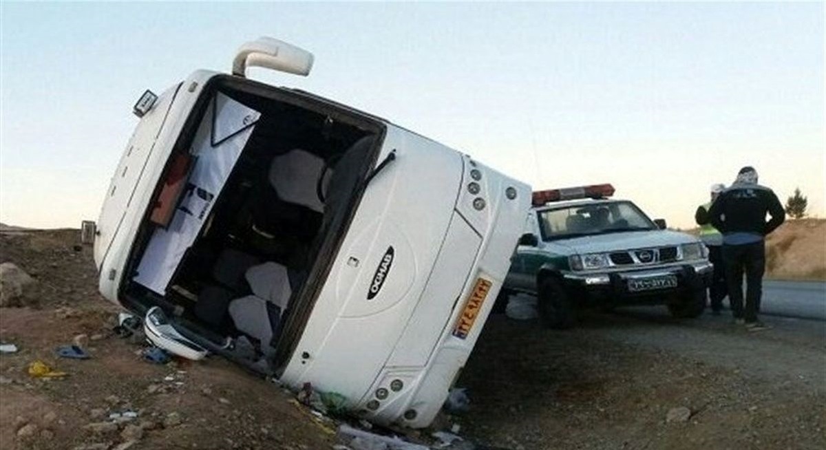 یک کشته و 26 مصدوم در واژگونی اتوبوس در قزوین / حال 5 نفر وخیم است