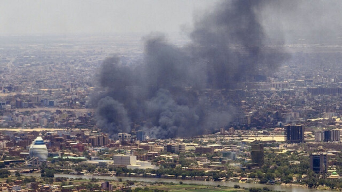 عدم پایبندی طرف‌های درگیر در سودان به توافقات عربستان/ درگیری‌ها ادامه دارد