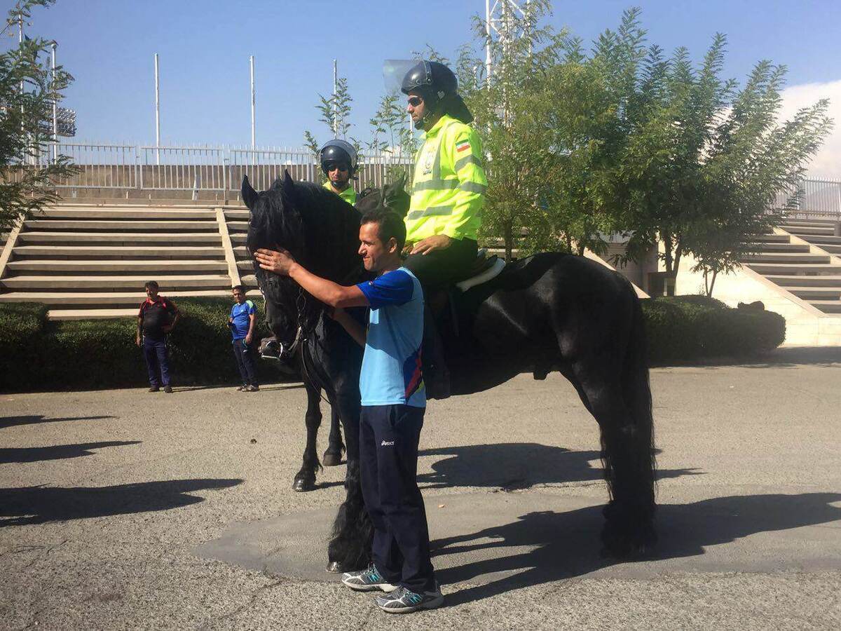 پلیس اسب سوار در ورزشگاه آزادی (عکس)