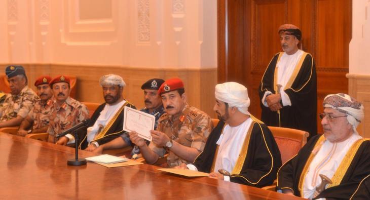 عمان در 8 بخش؛ از ممنوعیت فوتبال تا ریال 2.5 دلاری