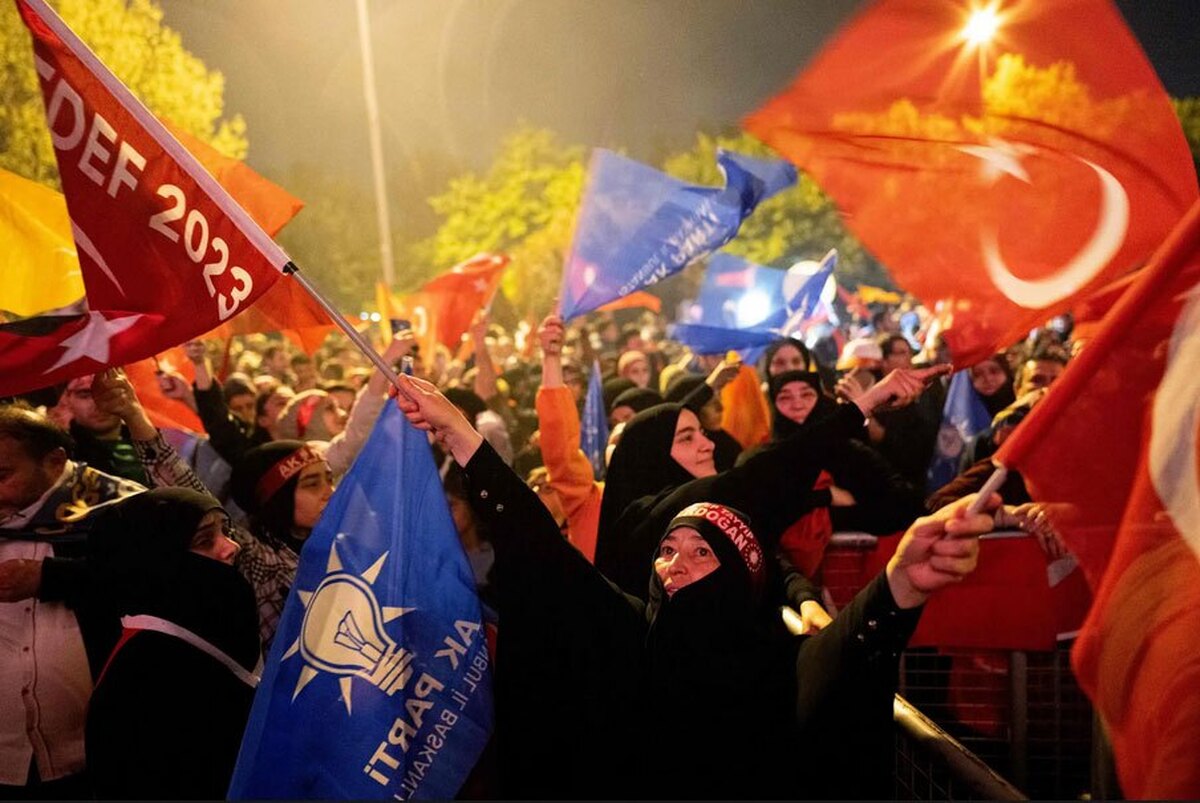 دیدنی های امروز؛ از جشن پیروزی اردوغان تا آتش زدن پرچم آمریکا