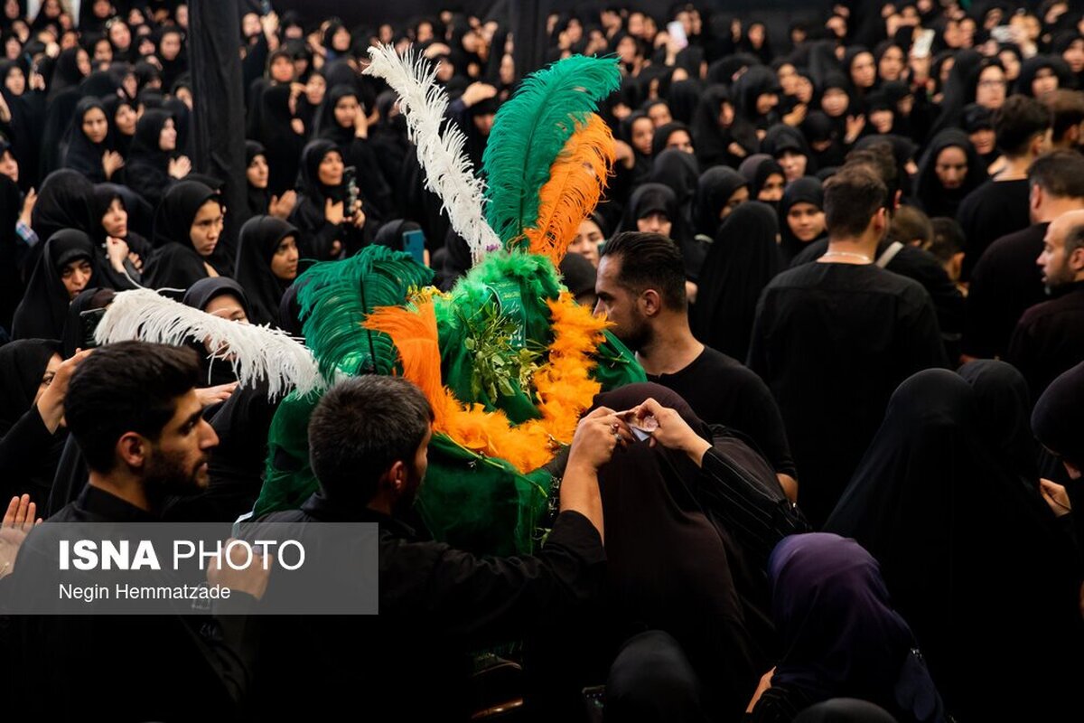 مراسم عزاداری تاسوعا در حسینیه 200 ساله تهران (عکس)