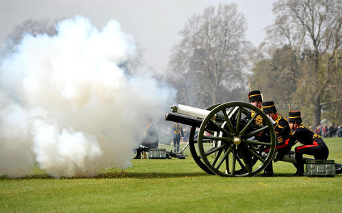 جشن تولد نود سالگی ملکه بریتانیا