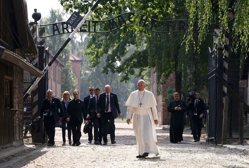 بازدید پاپ فرانسیس از اردوگاه آشوویتس در لهستان