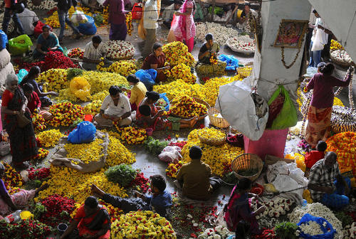 بازار گل در بنگلور هند