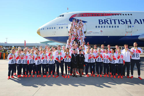 استقبال از اعضای کاروان المپیک بریتانیا در فرودگاه هیثرو لندن. انگلیس در المپیک ریو به مقام دوم دست یافت