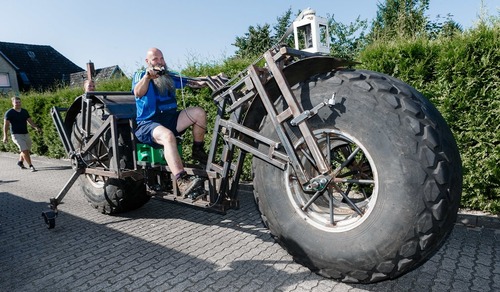 مرد آلمانی با درست کردن سنگین ترین چرخ دوچرخه رکورد گینس را شکست