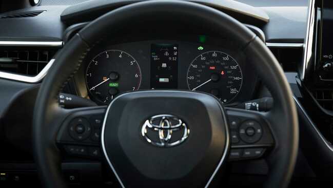 تویوتا کرولا Hybrid SE AWD مدل 2023