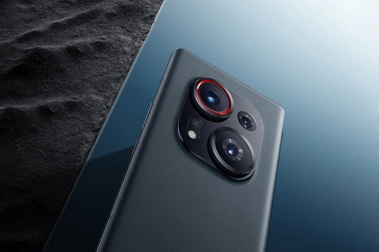 فانتوم اکس2 پرو؛ مجهز به لنز دوربین جمع‌شونده و رقیبی برای دوربین های دی‌اس‌ال‌آر