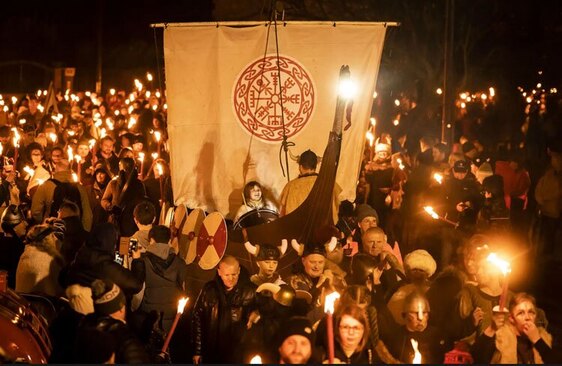 دیدنی های امروز؛ از مهمانی ترامپ تا جشن های سال نو میلادی 5