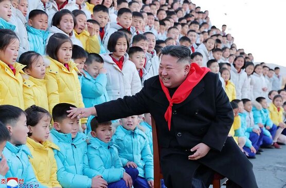 دیدنی های امروز؛ از سونامی کرونا در چین تا سرشماری باغ وحش لندن 10