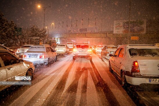 برف دوباره تهرانی‌ها را غافلگیر کرد