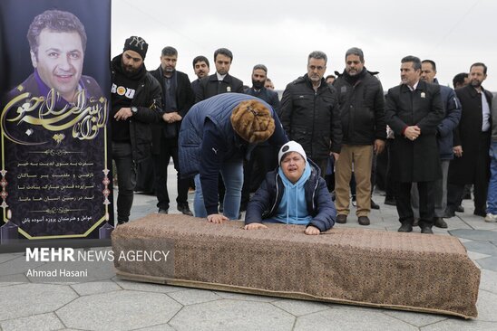 تشییع شهرام عبدلی در حرم رضوی