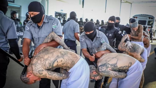 زندانیان السالوادور