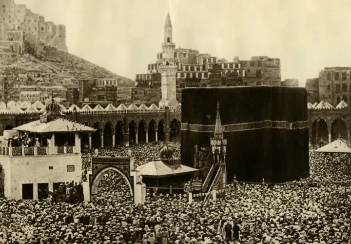 تصویری از کعبه در سال ۱۹۲۵ میلادی (گتی ایمیجز) تصویری از کعبه در سال ۱۹۲۵ میلادی (گتی ایمیجز)
