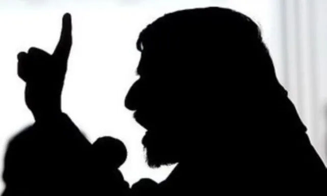 مراقب فتنه «جریان انحرافی دوم» باشید: میراث نامحمود احمدی نژاد با نمایش اغراق شدۀ انقلابیگری!