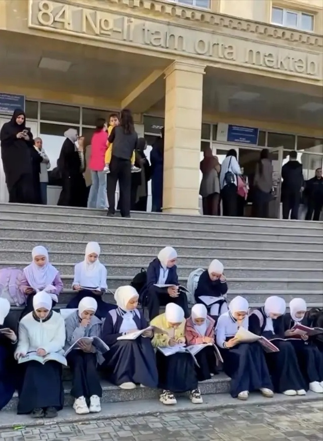 از اولین نماینده زن سومالی در مجلس بریتانیا تا منع حجاب در مدارس جمهوری آذربایجان / اشک دختران را در نیاورید از اولین نماینده زن سومالی در مجلس بریتانیا تا منع حجاب در مدارس جمهوری آذربایجان / اشک دختران را در نیاورید