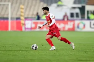 گل اول پرسپولیس به استقلال خوزستان توسط خدابنده لو