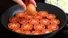 طرز تهیه کاسرول سوسیس و گوجه‌فرنگی با پنیر؛ شامی خوشمزه و آسان در فر