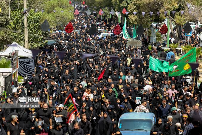 راهپیمایی جاماندگان اربعین در تهران راهپیمایی جاماندگان اربعین در تهران