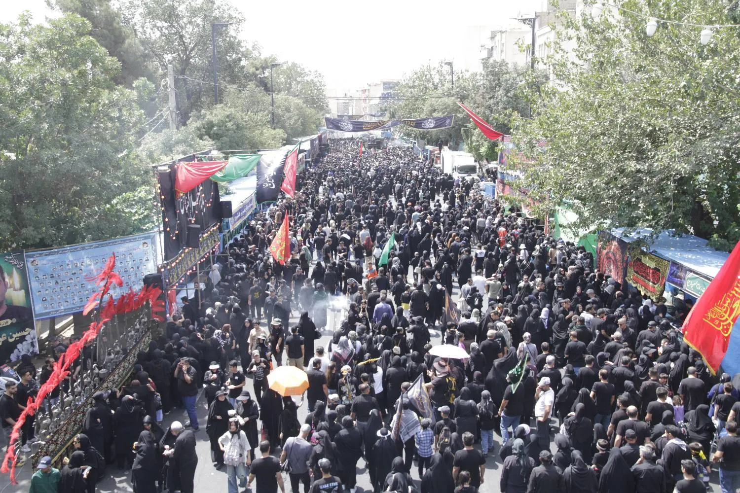 راهپیمایی جاماندگان اربعین در تهران راهپیمایی جاماندگان اربعین در تهران