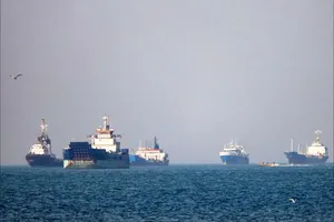 رویترز: عراق و پاکستان توافقنامه‌هایی در حوزه عبور انرژی از تنگه هرمز با ایران امضا کردند