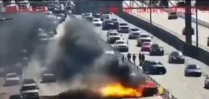 انفجار عجیب یک خودرو در بزرگراهی در فلوریدا آمریکا