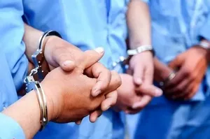 لحظه دستگیری سارقان مسلح منازل مسکونی