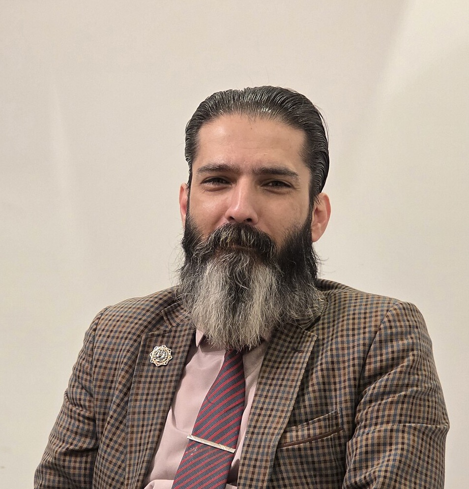 امیرسالار داودی، وکیل دادگستری
