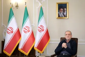 پزشکیان‌: آنچه گاهی از رهبر نقل می‌شود با شخصیتی که من دیدم تطابق ندارد/ گفتند سه چهارم ( با تفاهم‌نامه) موافقت کنند می‌پذیرم، 12 نفر از 13 نفر رأی دادند و پذیرفتند