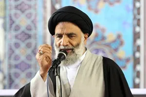 امام‌ جمعه اهواز: با افزایش برد موشک هایمان به ۱۵ هزار کیلومتر می خواهیم عمق آمریکا را هدف قرار دهیم