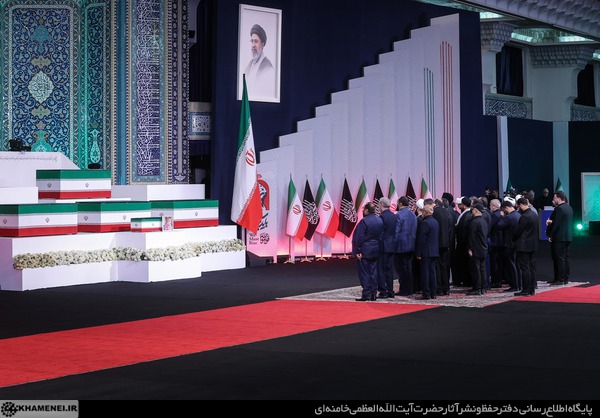 10 نکته درباره مراسم ادای احترام مقامات خارجی به رهبر شهید / از دو هیات متضاد افغانستانی تا عدم دعوت از اروپایی ها 10 نکته درباره مراسم ادای احترام مقامات خارجی به رهبر شهید / از دو هیات متضاد افغانستانی تا عدم دعوت از اروپایی ها