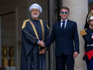 اولین سفر سلطان عمان به فرانسه بعد از 37 سال (+عکس) / استقبال گرم در الیزه