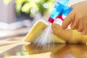 در ایام خانه تکانی چه شوینده‌ای برای پوست خود انتخاب کنیم