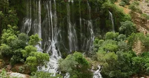 آبشار شیوند استان خوزستان در پاییز (فیلم)