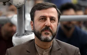 غریب‌آبادی: تنگه هرمز بخشی از امنیت ایران و یک ظرفیت و توان دفاعی برای کشور است
