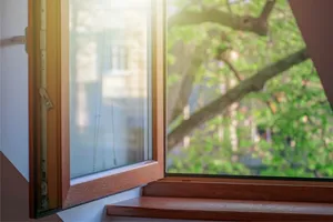 آیا خوابیدن با پنجره باز سالم تر است؟