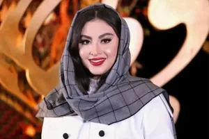 مریم مومن و خاطره آوازخوانی روی درخت در دوران مدرسه (فیلم)