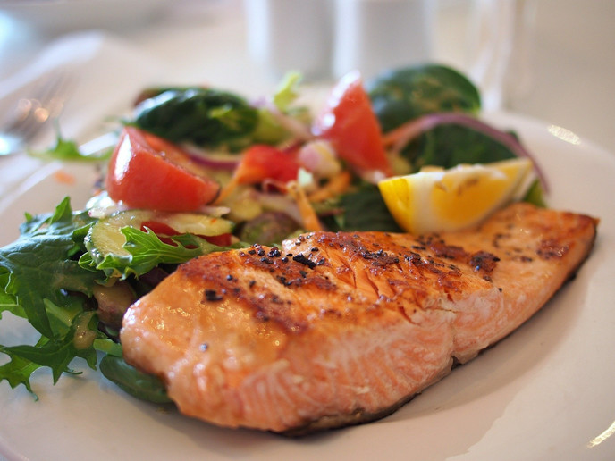 بهترین زمان مصرف ماهی برای دریافت امگا-۳ و سلامت قلب