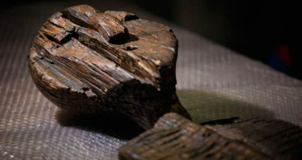 مجسمه باستانی Shigir Idol؛ تندیس چوبی که دو برابر اهرام مصر، قدمت دارد مجسمه باستانی Shigir Idol؛ تندیس چوبی که دو برابر اهرام مصر، قدمت دارد