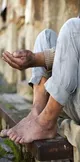 شگرد گدایی در دوبی؛ شکار خودروهای لوکس با دوچرخه / کشف 20هزار درهم پول نقد
