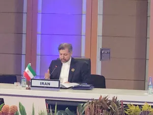 خطیب‌زاده: ایران چاره‌ای ندارد جز اینکه در جنگ تحمیلی از همه ابزارهای مشروع در مقابل متجاوزین استفاده کند