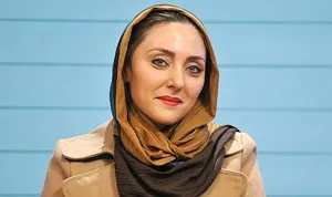 استایل شیک و ساده مهسا کرامتی در مراسم ترحیم هادی مرزبان (فیلم)